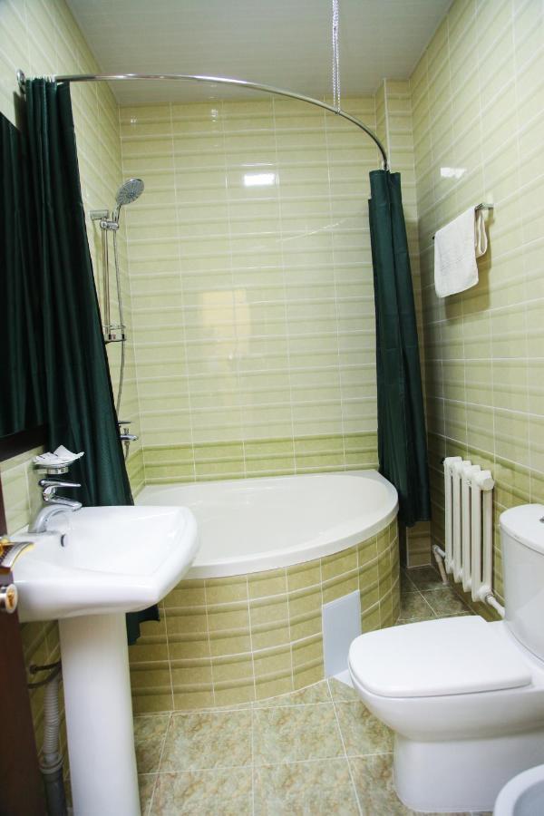 Hotel Kamelot à Boukhara Extérieur photo